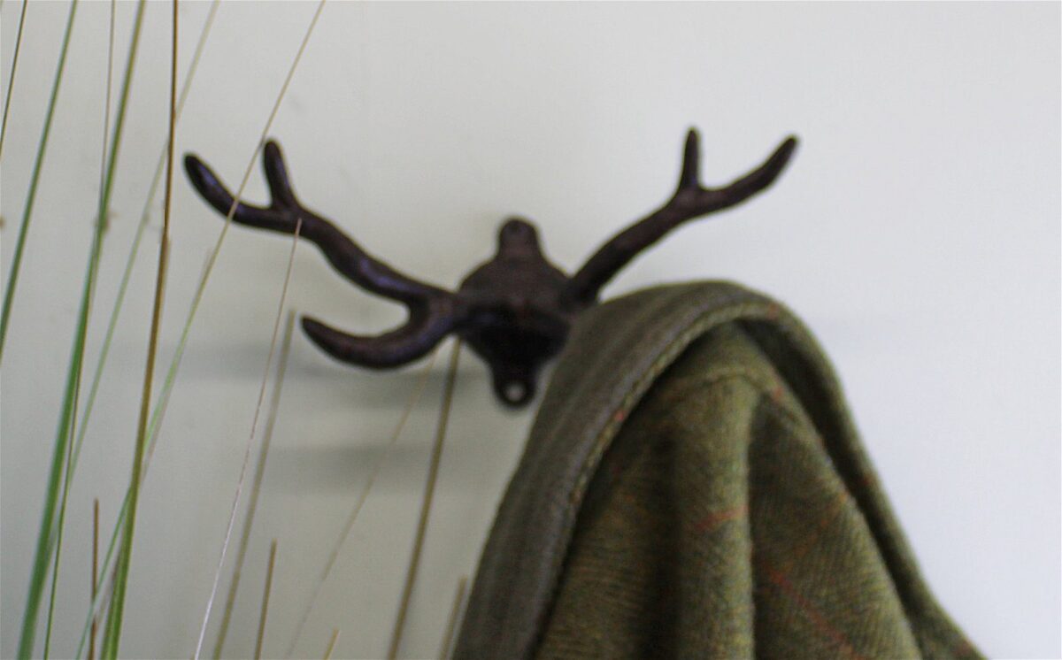 Rustic Cast Iron Wall Hooks Stag Antlers Small